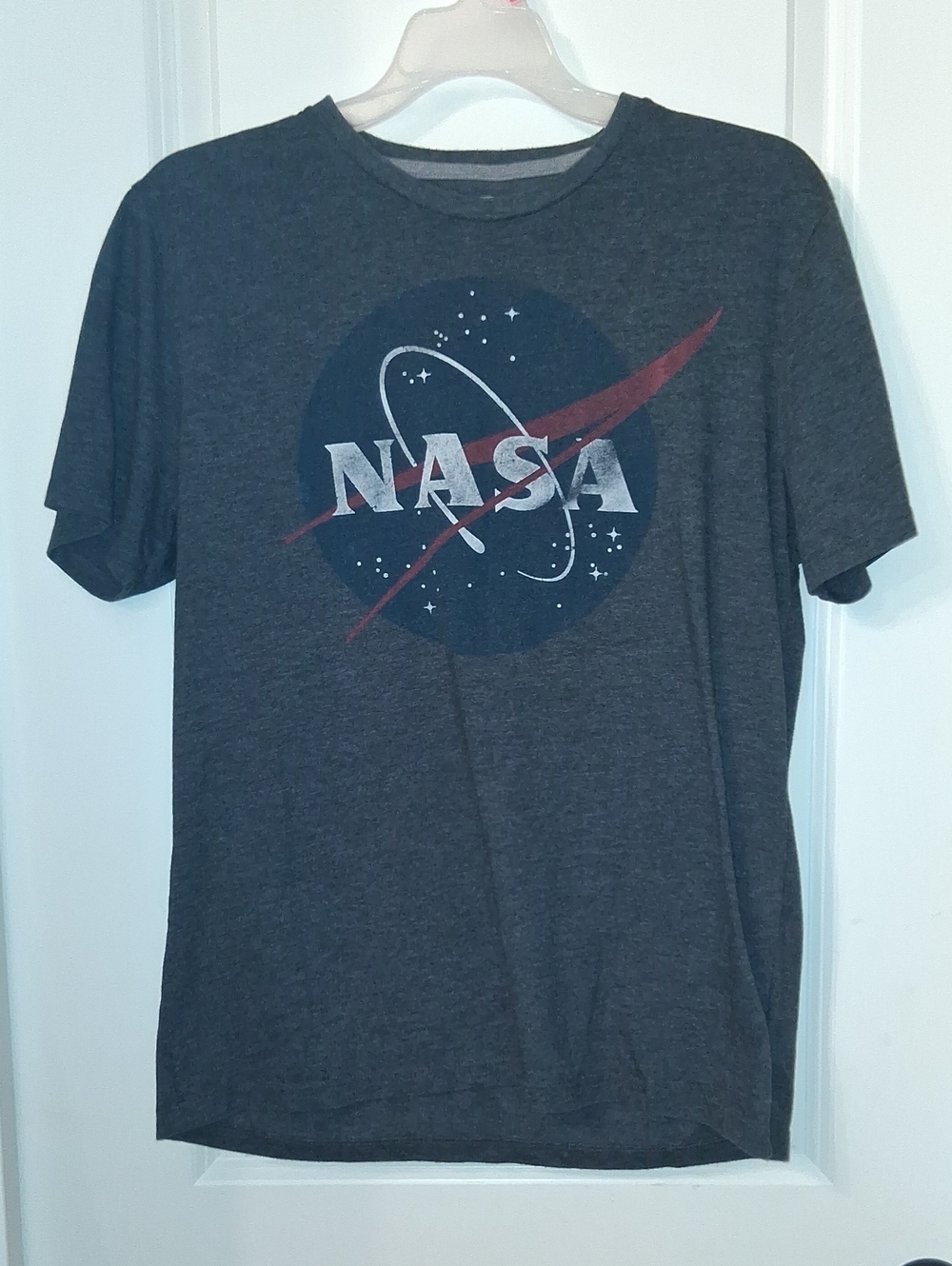 Old Navy Dark Gray NASA Logo Tee with Red Accent. Juniors medium.